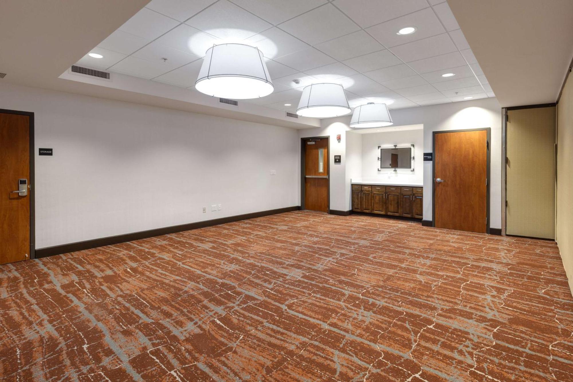 Hampton & Yuba Hotel