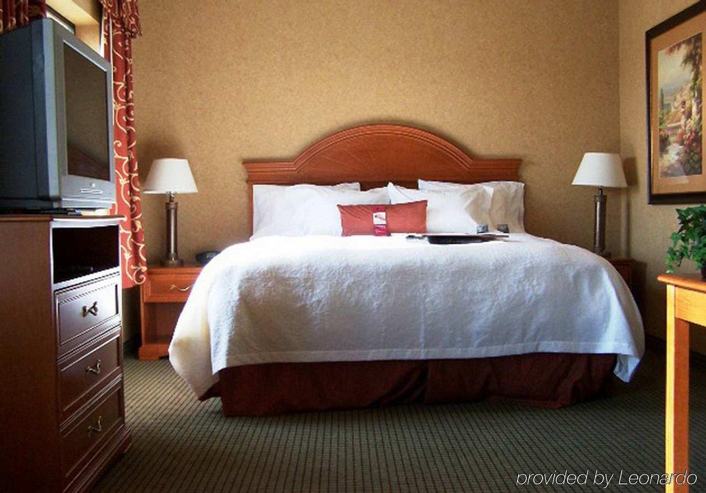 Hotel Hampton & Yuba