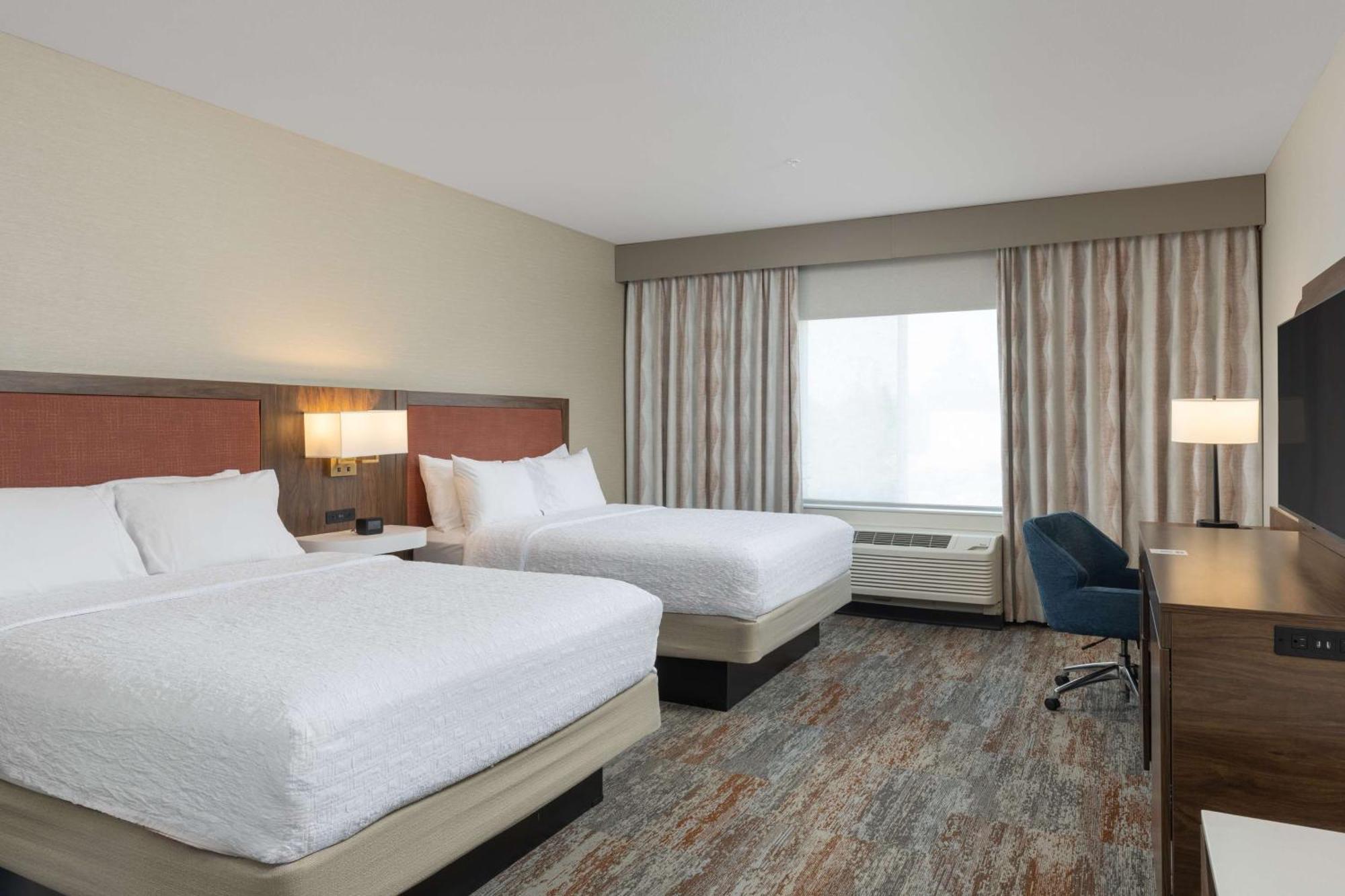 Hampton & Yuba Hotel 3*